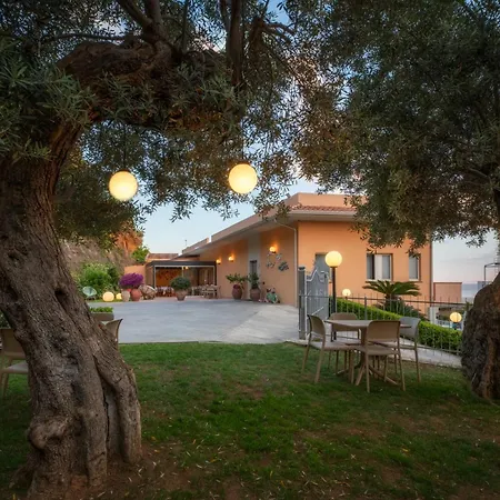 La Risacca Relais Bed & Breakfast 3*