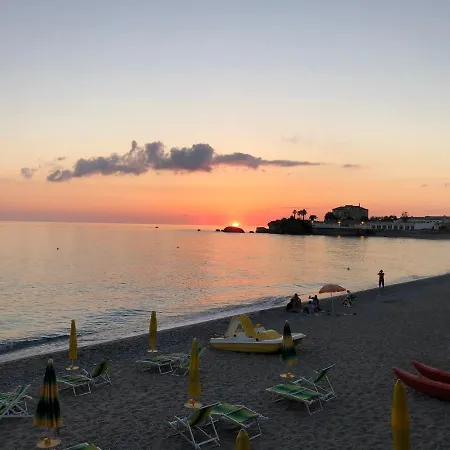 Alojamento de Acomodação e Pequeno-almoço La Risacca Relais 3*