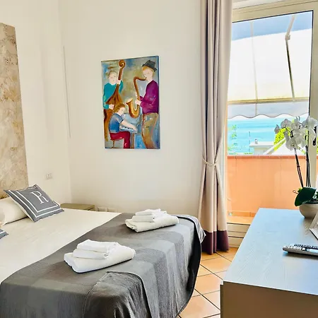 Alojamento de Acomodação e Pequeno-almoço La Risacca Relais Belvedere Marittimo